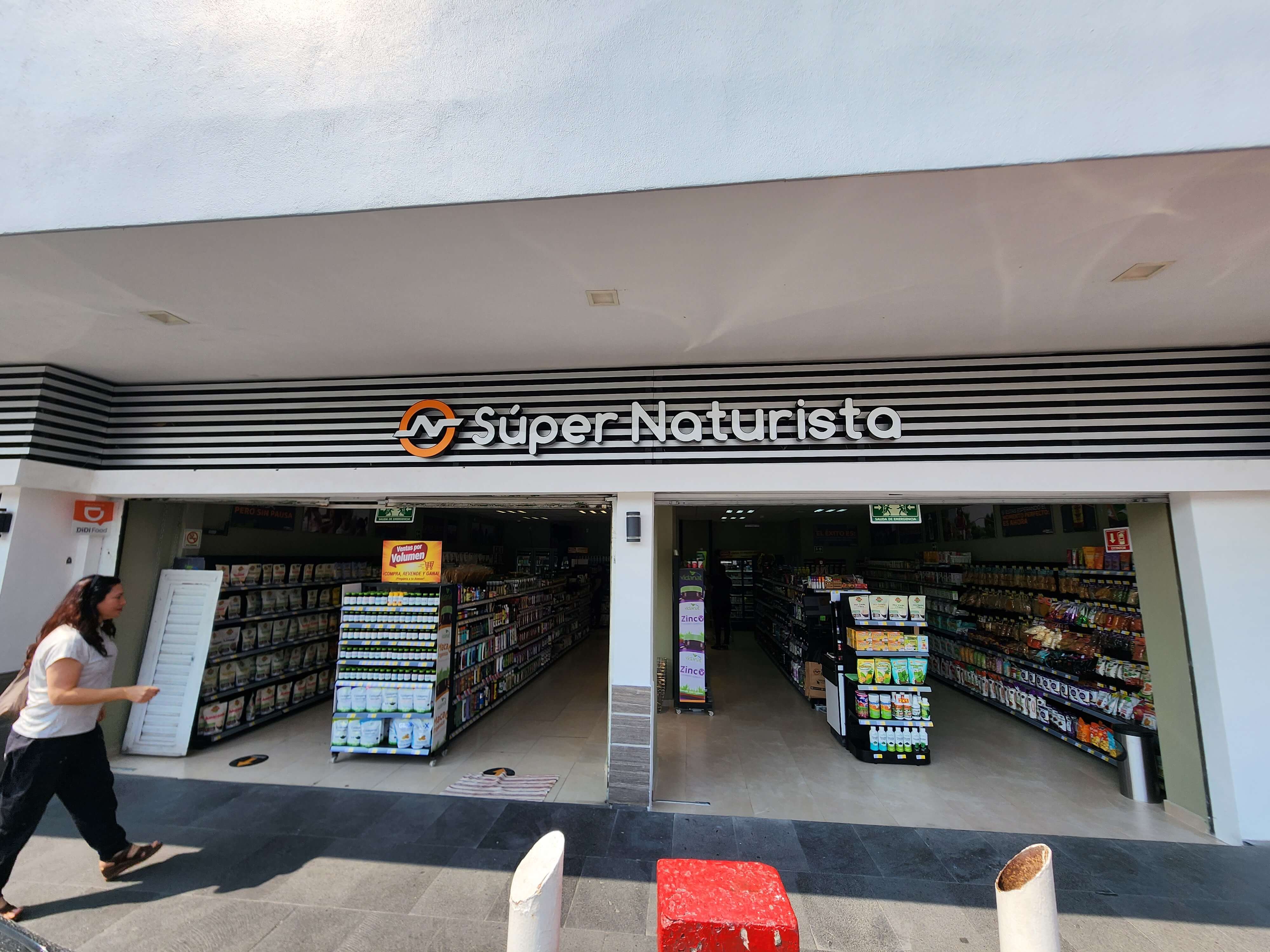 Super Naturista